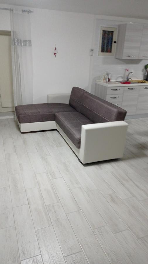 Nunzia'S House Napoli Apartment ภายนอก รูปภาพ