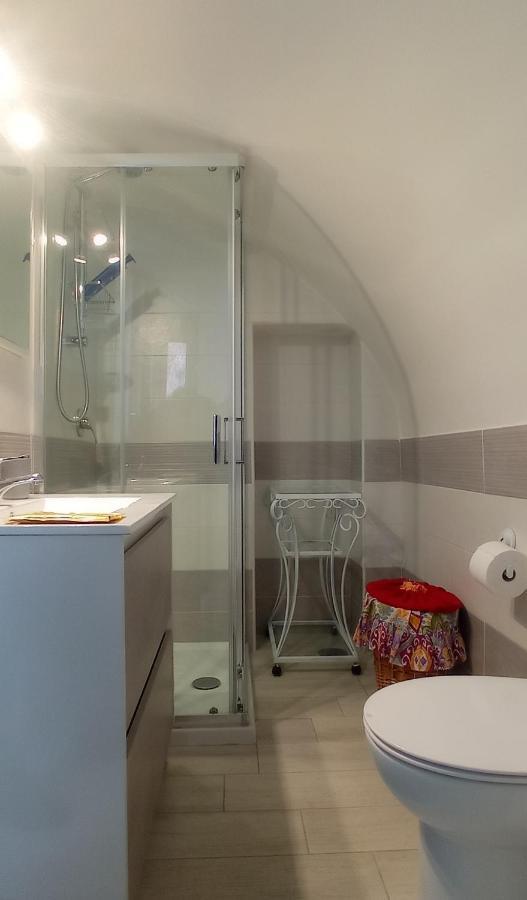 Nunzia'S House Napoli Apartment ภายนอก รูปภาพ