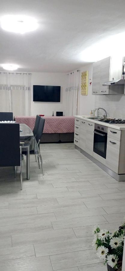 Nunzia'S House Napoli Apartment ภายนอก รูปภาพ