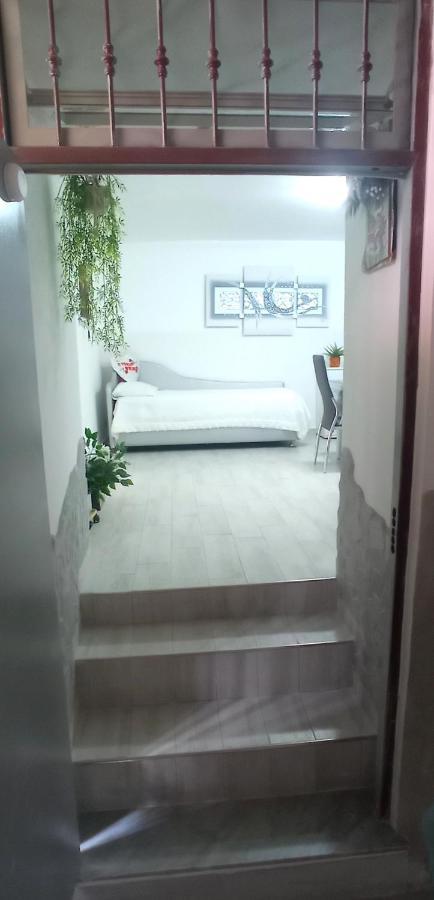 Nunzia'S House Napoli Apartment ภายนอก รูปภาพ