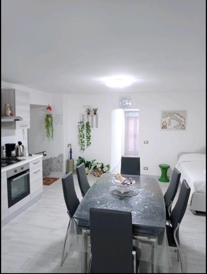 Nunzia'S House Napoli Apartment ภายนอก รูปภาพ