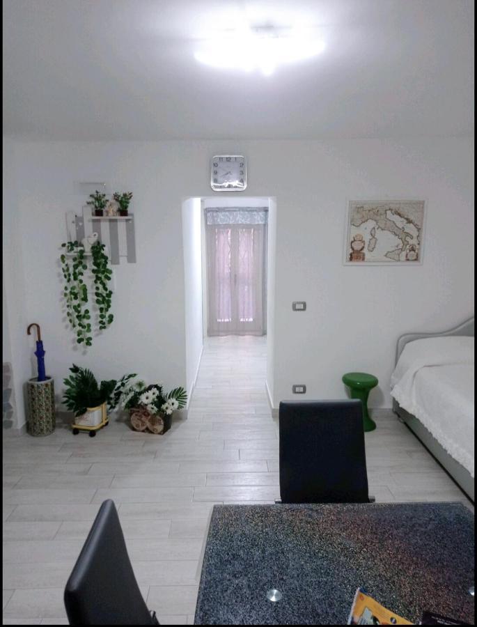 Nunzia'S House Napoli Apartment ภายนอก รูปภาพ