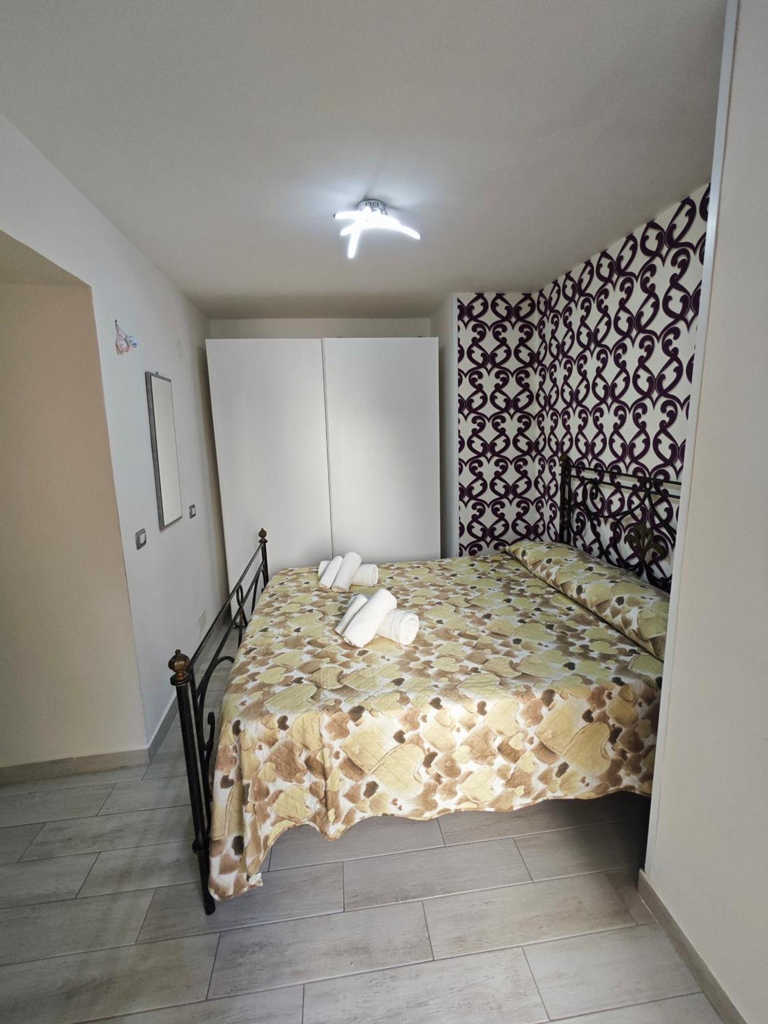Nunzia'S House Napoli Apartment ภายนอก รูปภาพ