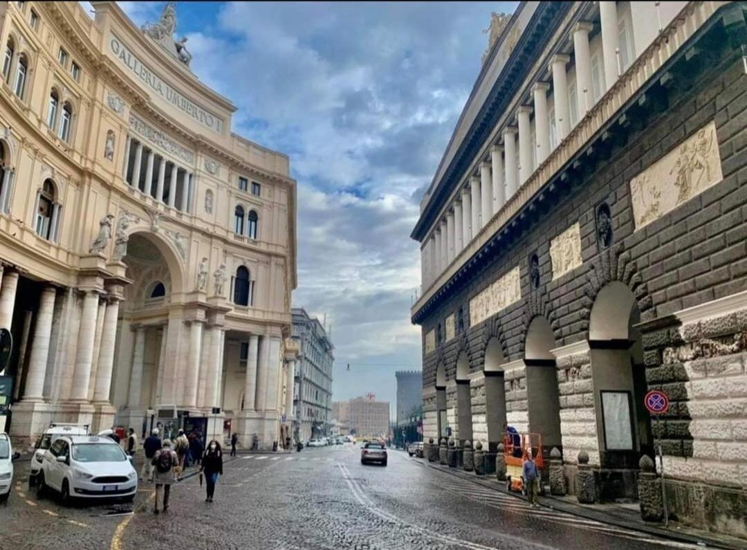 Nunzia'S House Napoli Apartment ภายนอก รูปภาพ