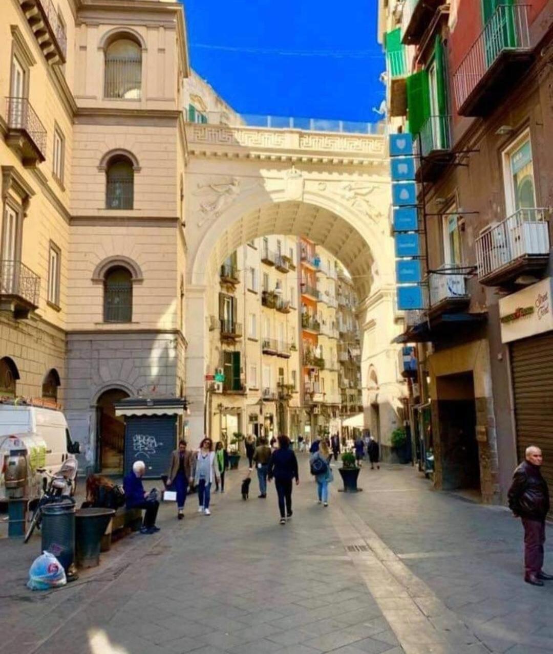 Nunzia'S House Napoli Apartment ภายนอก รูปภาพ