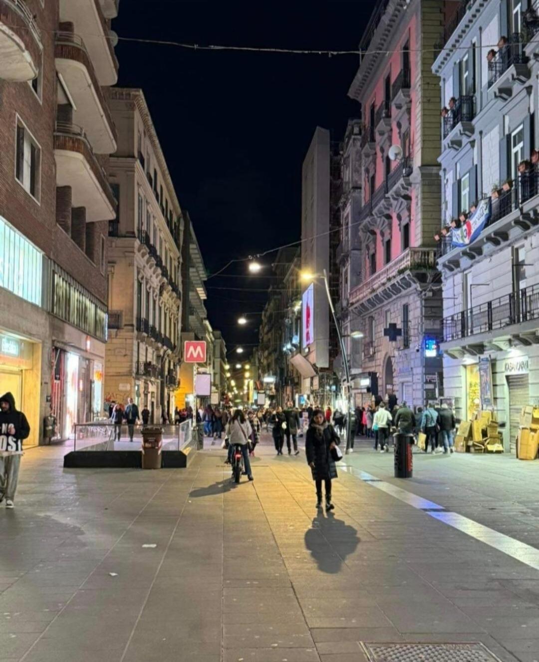 Nunzia'S House Napoli Apartment ภายนอก รูปภาพ