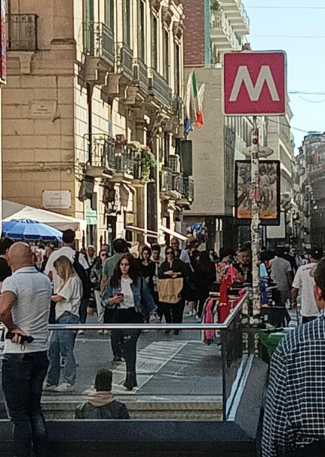 Nunzia'S House Napoli Apartment ภายนอก รูปภาพ